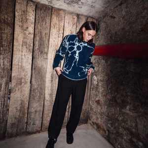 Suéter personalizado de mohair para hombre, jersey de cuello redondo, patrón sólido, 220g, hecho a máquina con logotipo frontal, suministro ODM de invierno - Product Image 4