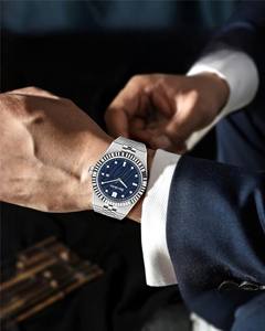 Montre Homme Quartz 2026 Bracelet Acier Inoxydable Étanche 3ATM Cadran 40,5 mm Style Personnalisable Fournisseur OEM Échelle Minimaliste - Product Image 3