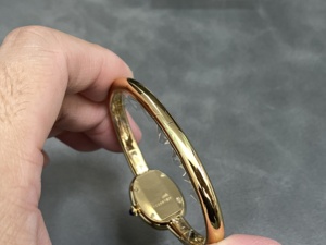 Siêu Chất Lượng Sang Trọng Của Phụ Nữ Đồng Hồ Không Thấm Nước Bba Nhà Máy Thụy Sĩ Thạch Anh Phong Trào Mini Mới Đẹp Phụ Nữ Vàng Bồn Tắm Đồng Hồ - Product Image 6