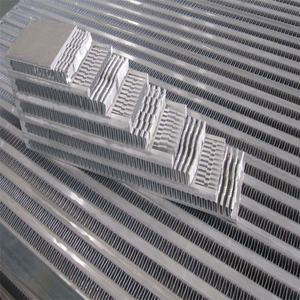 Chine Usine sur mesure en aluminium brasé barre de plaque prix compétitif refroidisseur d'huile échangeur de chaleur à noyau - Product Image 4