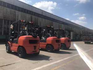 Carretilla elevadora diésel 1,5 T 2T 2,5 T 3ton 3.5ton 4T 5t 6t 7T 8t con función de posición de horquilla de cambio lateral de motor EURO V - Product Image 2