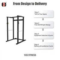 Cage de musculation commerciale à quatre poteaux avec crochets de barre réglables, barres de sécurité et barre de traction pour entraînement de force en salle de sport