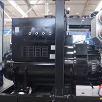 Mitsubishi 1600kW 2000kVA Wassergekühlter Offener Dieselgenerator 50Hz 400V Industrielle Stromerzeugung für Bergbau und Rechenzentren
