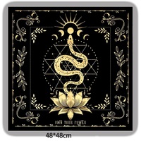 Vente en gros de nappe en lin épais estampage à chaud 49*49cm nappe en velours de tarot à motifs multiples pour les jeux de société