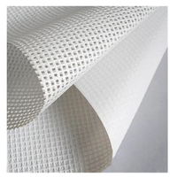 Rouleaux de bannières en maille de polyester enduit de PVC imperméable, impression numérique UV personnalisée Dawei, tissu industriel pour médias extérieurs