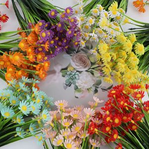 Bouquet de marguerites et de camélias artificiels Guanyi en plastique, accessoires de décoration pour mariage et maison, moulage par injection, origine Chine AHB2210-140-5 - Product Image 2