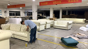 Trắng chesterfield chần PU sofa da với điểm nhấn trang trí Stud | phòng chờ thương mại chỗ ngồi cho quán cà phê, nhà hàng, khách sạn - Product Image 6