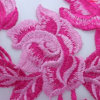 Tissu en dentelle de tulle en organza brodé rose à pois fleurs 3D de luxe français Tissu en dentelle sexy à motif floral écologique