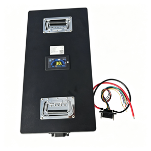 แบตเตอรี่กำลังสูงแบบกำหนดเอง 44.4V 50.4V 72V 60Ah 80Ah 100Ah 150Ah แบตเตอรี่ลิเธียมไอออน Lipo สำหรับใช้งานกับยานพาหนะไร้คนขับ (UGV) - Product Image 3