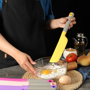 ไม้พายซิลิโคนทนความร้อน ไม่ติดกระทะ สำหรับผสมครีมเค้ก - Product Image 4