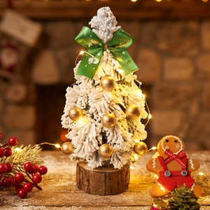 Pohon Natal Mini Berlapis Bulu Putih Terlaris dengan Alas Kayu, Pohon Natal Meja Kecil dengan Hiasan Pita, Lonceng, dan Buah Berry untuk Dekorasi Rumah Natal - Product Image 6
