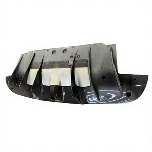Diffuseur arrière, lèvre avant et jupes latérales en fibre de carbone pour Ferrari 488 GTB Spider N 86639400 8975110 - Product Image 2