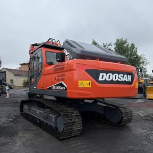 Excavatrice hydraulique sur chenilles Doosan DX225LCA/LC-9C d'occasion, grande capacité, prix abordable, modèle 2022, moteur, boîte de vitesses, pompe en bon état - Product Image 3