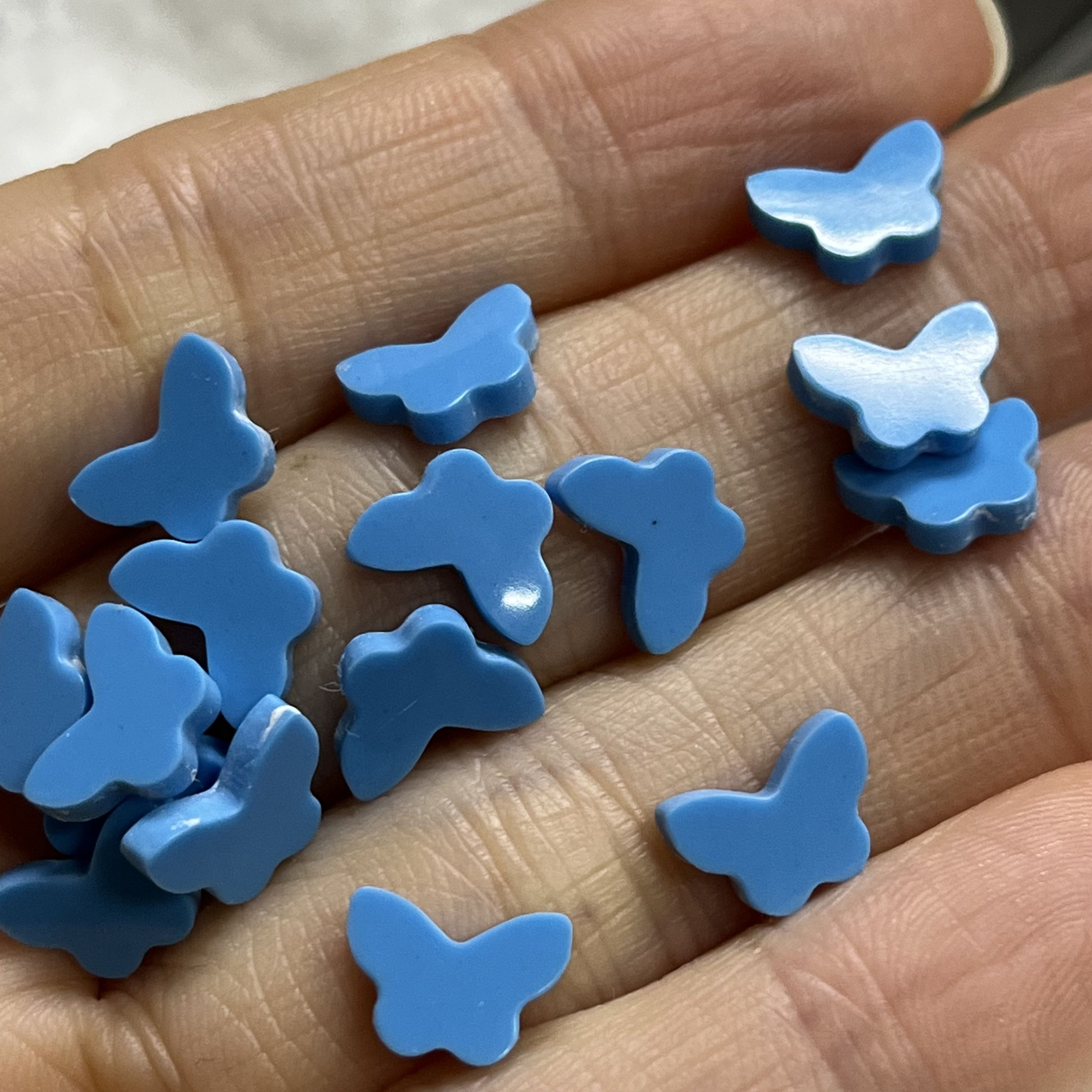 เทอร์ควอยซ์สังเคราะห์ (สีน้ำเงิน)