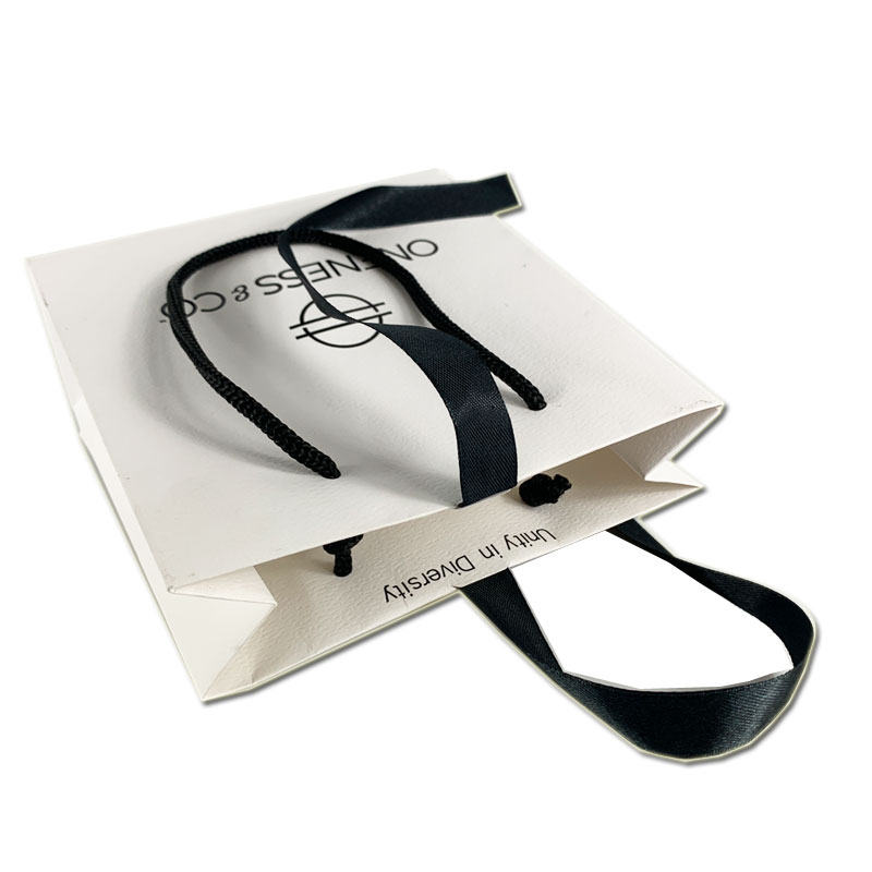 Custom Wholesale Embossed Gold Boutique Packaging Custom Shopping Pink Kraft Paper Bag With Logo