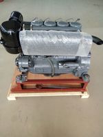 Mesin Diesel F4L912 4 Silinder 4 Langkah Berpendingin Udara Baru untuk 912 dengan Garansi 12 Bulan
