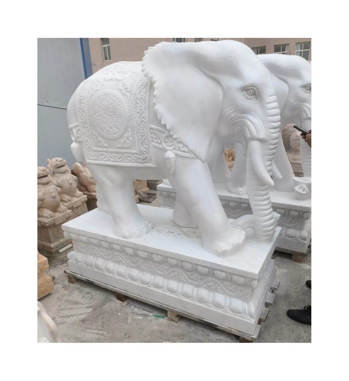 Escultura de pedra esculpida à mão mármore branco grande elefante estátua para decoração exterior