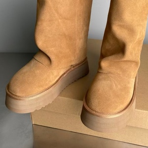 Botas de nieve clásicas marrones a media pantorrilla con plataforma, personalizables manualmente, con suela gruesa de lana, cálidas, para mujer, tipo UGG. - Product Image 3