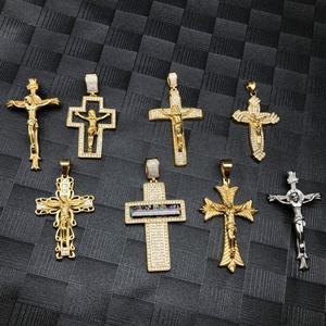 <span class=keywords><strong>Pendentif</strong></span> <span class=keywords><strong>Croix</strong></span> de <span class=keywords><strong>Jésus</strong></span> en Acier Inoxydable Plaqué Or 18 carats, Nouveaux Matériaux, Produits de Mode, Bijoux Beiyan - Product Image 3