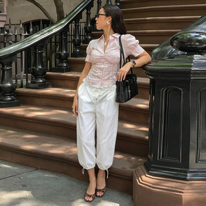 กางเกงคาปรีทรงหลวมสีพื้นแบบพื้นฐานพร้อมเชือกรูดข้อเท้าสไตล์ลำลองแนวสตรีทแวร์ - Product Image 4