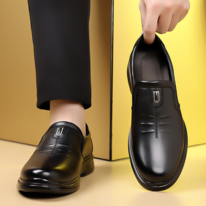 รองเท้าโลฟเฟอร์หนังแบบสวมสำหรับผู้ชายสีน้ำตาลส้นเตี้ยระบายอากาศได้ดีรองเท้าลำลองสำหรับพ่อวัยกลางคนสไตล์อังกฤษสีทึบ - Product Image 2