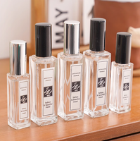 Flacon vide carré en verre fin de 5ml, 10ml, 15ml, 20ml, 30ml avec étiquette personnalisée, petit format rechargeable à col vissé, pour échantillon de parfum ou huile, avec vaporisateur.
