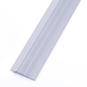 แถบขอบปูพื้นอะลูมิเนียมตกแต่งสีเงินด้านสำหรับกระเบื้องเซรามิก - Product Image 3