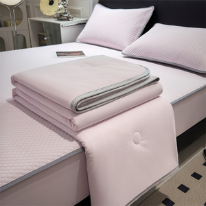 Vente en gros <span class=keywords><strong>de</strong></span> <span class=keywords><strong>housse</strong></span> <span class=keywords><strong>de</strong></span> <span class=keywords><strong>couette</strong></span> ultra douce en soie, ensemble <span class=keywords><strong>de</strong></span> draps <span class=keywords><strong>de</strong></span> luxe - Product Image 4