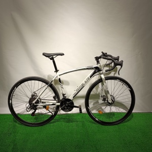 <span class=keywords><strong>Livraison</strong></span> rapide Chinois Usine Bonne Qualité 700c <span class=keywords><strong>Course</strong></span> 21 Vitesse <span class=keywords><strong>Pas</strong></span> <span class=keywords><strong>Cher</strong></span> Peut Oem Personnalisé Disque De Frein Hommes de Vélo Vélo De Route - Product Image 4