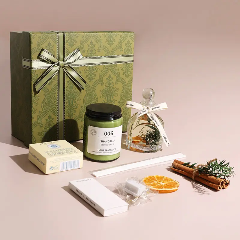 Venta caliente de lujo verde Navidad boda aceite esencial vela perfumada y difusor caja de regalo juegos para invitados recuerdos Favor