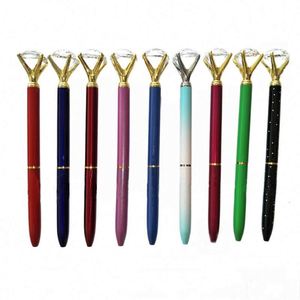 Stylo bille publicitaire personnalisé en métal torsadé avec diamant de luxe et logo gravé – Article promotionnel - Product Image 2