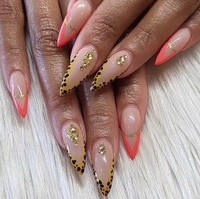Vente Flash : Faux Ongles Stiletto Faits Main en Acrylique pour Femmes (Vente en Gros)