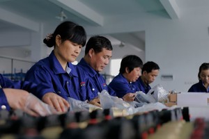 กระบอกลมนิวแมติกขนาดเล็กแบบสแตนเลส รุ่น MA-20 ซีรีส์ MA แบบสองทาง/ทางเดียว - Product Image 3