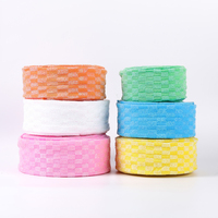 Chine vente en gros tampons à récurer de nettoyage forts Polyester matière première épurateur éponge chiffon à récurer en rouleaux