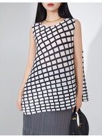 Top sin mangas plisado Miyake de cuello redondo, holgado, informal, antiarrugas, ecológico, 100% poliéster, para mujer, venta al por mayor, PY 2026