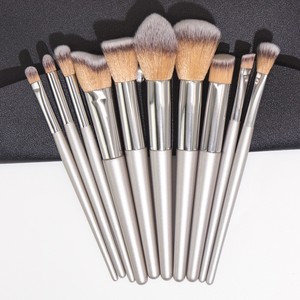 Ensemble de 10/14 pinceaux professionnels multi-usages pour les yeux, avec manche métallique gris sidéral et ferrule argentée, pinceau plat et pinceau eyeliner pour le visage - Product Image 1