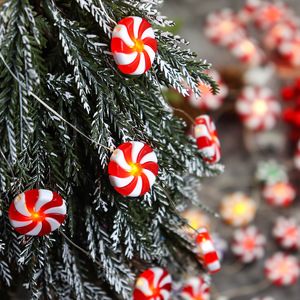 クリスマスキャンディーストリングライトガーランドキャンディーペパーミントクリスマスツリーオーナメント暖炉リース家の装飾用品