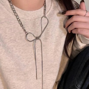 Collar de acero de titanio Tiffany con colgante de lazo, cadena de hueso de serpiente, joyería de moda en capas para mujer - Product Image 1
