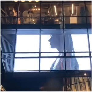 Giá thấp cao minh bạch 1000*1000 thủy tinh trong suốt HD video quảng cáo <span class=keywords><strong>LED</strong></span> hiển thị pantalla - Product Image 4