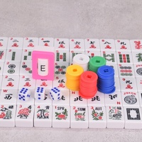 Accessoires de Mahjong Américain : 3 dés, indicateur de vent rose, jeu de jetons en plastique 5 couleurs, fournitures OEM en gros pour soirées de jeu