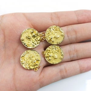 Venta al por mayor moda <span class=keywords><strong>Rock</strong></span> Punk estilo cabeza de león colgante collar hombres pulsera <span class=keywords><strong>DIY</strong></span> Latón chapado en oro con circón precio de fábrica - Product Image 4