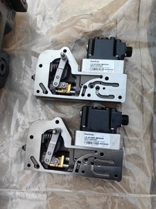 MCV116G4201 KVEBB1402 KVEBB0504 ชุดควบคุมไฮดรอลิก ชุดควบคุมไพล็อต KVEBB0704 KVEBB1804 KVEBB1004 - Product Image 1