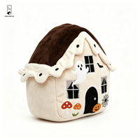 Maison hantée en peluche pour Halloween avec fantôme brodé, chauve-souris, citrouille, toile d'araignée, décoration de chalet 3D fantaisiste