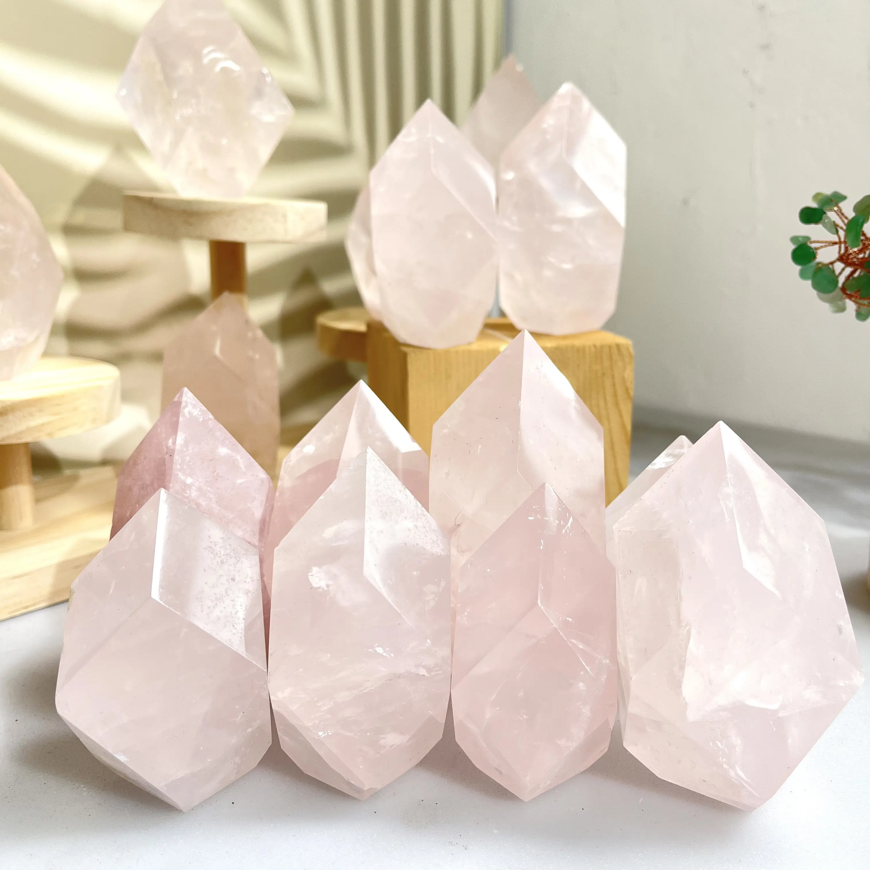 Nhà máy cung cấp tinh thể tự nhiên chữa bệnh đá bán buôn hồng pha lê thủ công mỹ nghệ girasol Rose Quartz fected ngọn lửa cho phong thủy