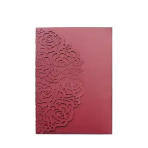 Neues Design Laser Cut Red Trifold Hochzeits einladung karte Hollow Invitation Cards Gruß Geschenk Tasche Abdeckung zum Jubiläum