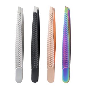 Pinzas para Cejas de Acero Inoxidable con Punta Inclinada y Mango Antideslizante para Depilación Facial y de Barba - Product Image 4