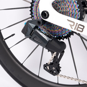 Roue de vélo de ville et de route R18 Racing Edition Shimanuo WheelTop GEX en fibre de carbone, frein à disque hydraulique 13 vitesses, 700c - Product Image 4