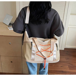 Sac de sport RUIQUWIN en tissu Oxford de haute qualité, léger, respirant, extensible, avec séparation sec/humide, durable, à porter en bandoulière - Product Image 3