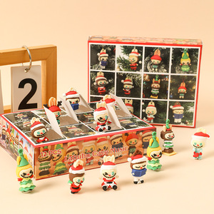 Ornements d'arbre de Noël en caoutchouc souple rouge vif, figurines 3D, décorations de fêtes pour accessoires de bricolage - Product Image 3
