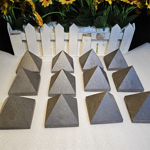 5cm En Gros Cristaux Naturels Sculpture À La Main <span class=keywords><strong>Shungite</strong></span> <span class=keywords><strong>Pyramide</strong></span> Pierres De Guérison à Vendre - Product Image 2
